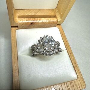 Dazzling Silver Women's Ring with Crystal Accents